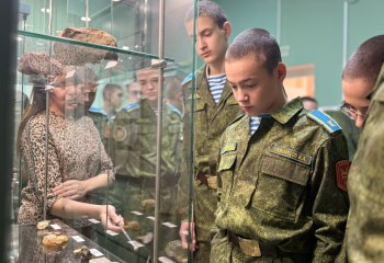 День в музее для российских кадет